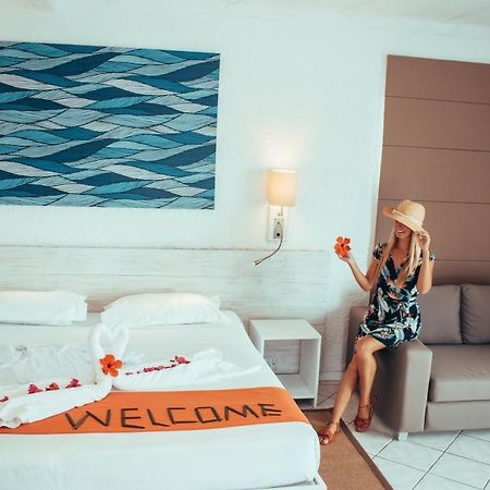 Astroea Beach Hotel (Adults Only) Blue Bay Exteriör bild