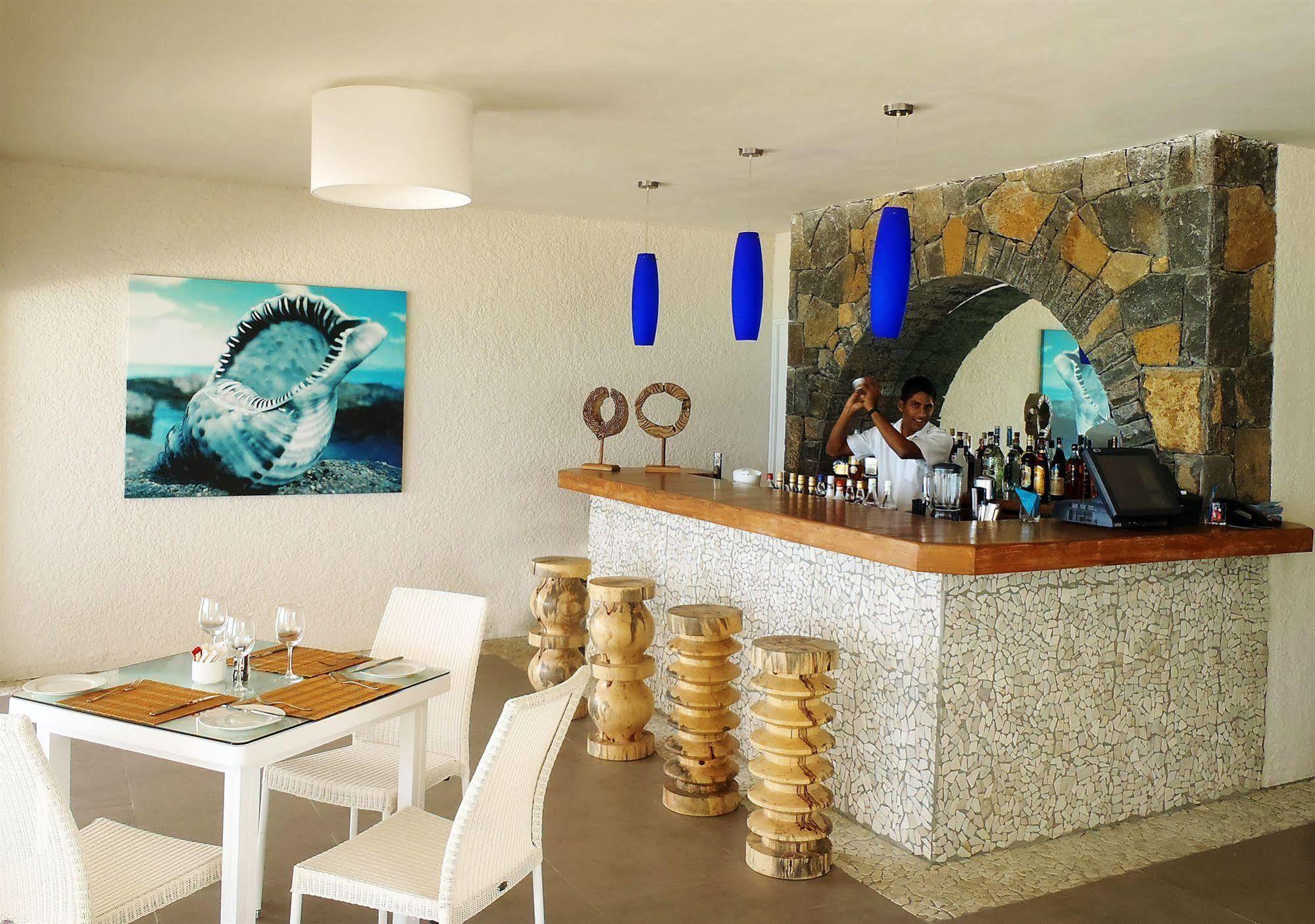 Astroea Beach Hotel (Adults Only) Blue Bay Exteriör bild